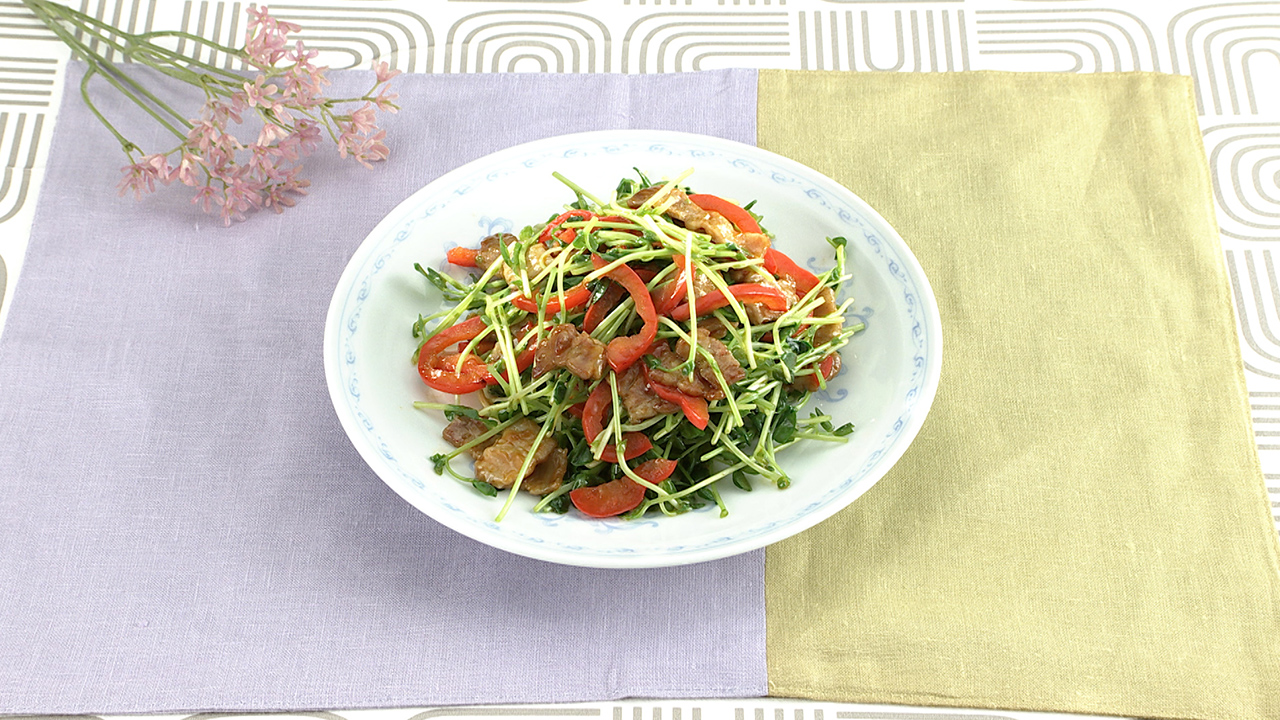 豚肉と豆苗のピリ辛炒め