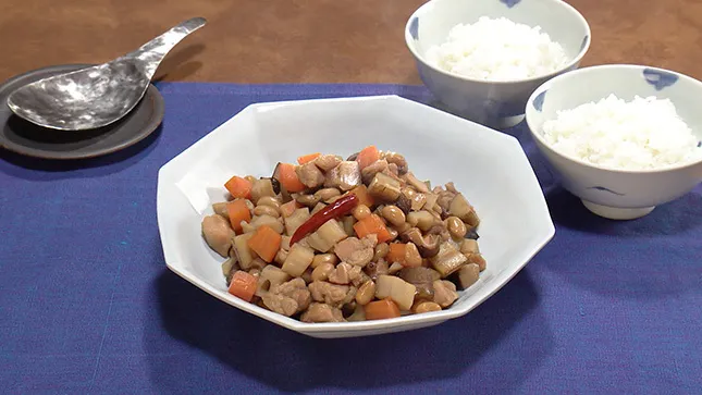 鶏肉のコロコロ五目煮