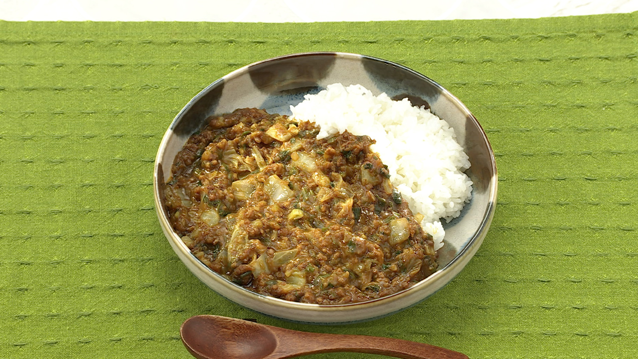 白菜と残り野菜でキーマカレー