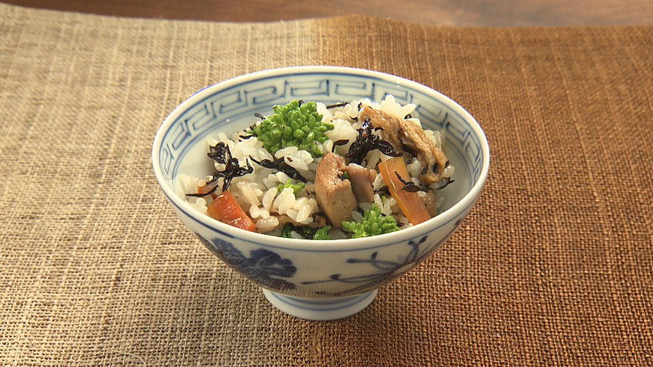 ひじきと鶏の混ぜご飯